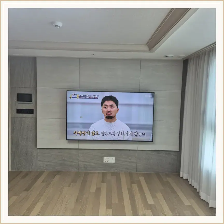 서울특별시 마포구 상수동·신수동 벽걸이TV 설치 참고 사진 3, 이사 당일 기존 브라켓 분리